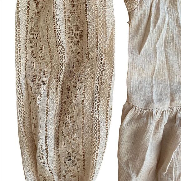 Francesca’s Peplum Lace Top Beige Sz XXS NWT - Picture 5 of 7